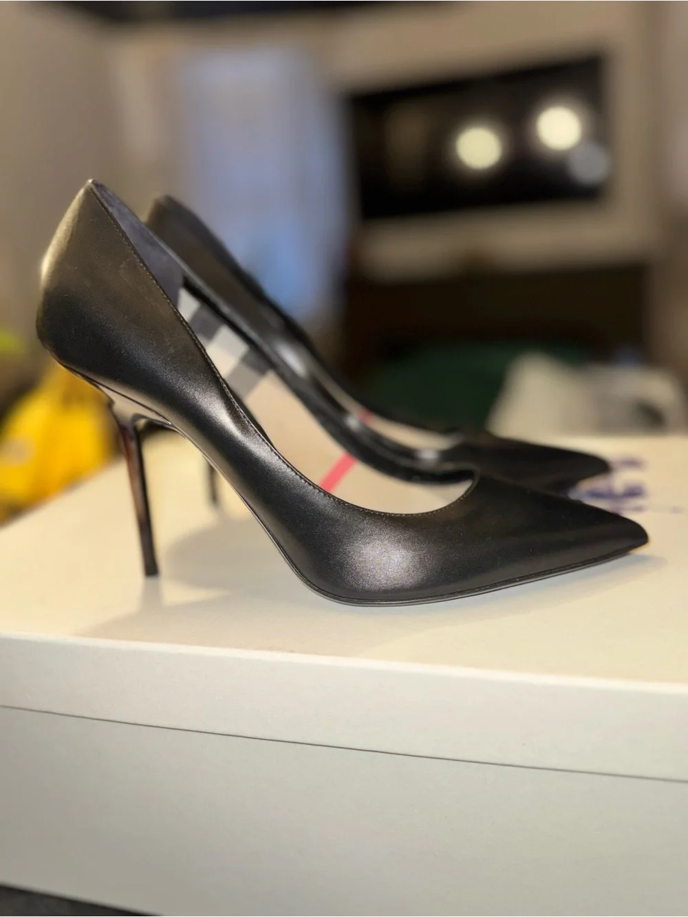 Burberry Black Pointed-Toe Stiletto Pumps-EXCELLENT CONDITION